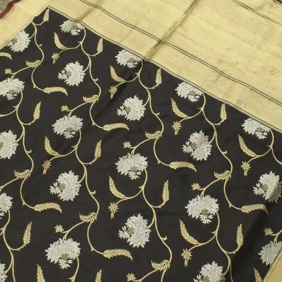 Floral Powerloom Sona Rupa Semi Silk Katan Saree With BP - Picture 4 of 6